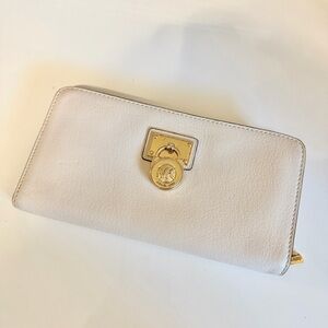 Michael Kors Cream Leather Zip Wallet with Gold hardware